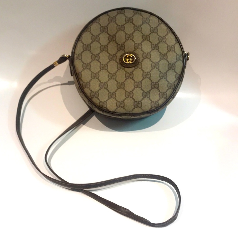 Vintage Gucci canteen purse